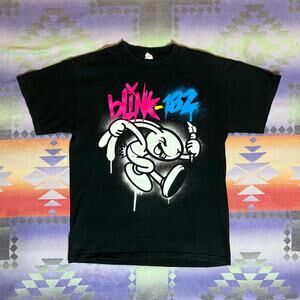 Black blink 182 graphic tee size medium